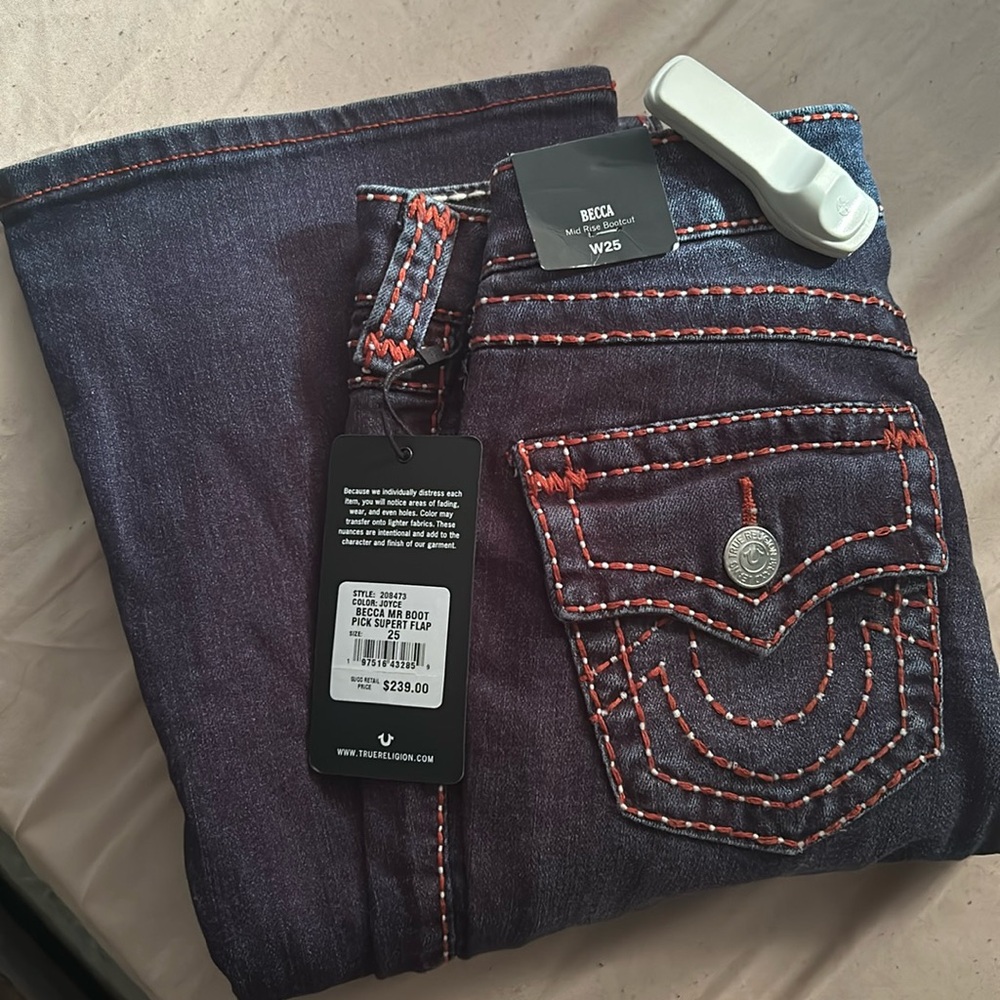 True religion jeans. Color Joyce 
Style 208473
Becca Mr Boot Pick Super flat
